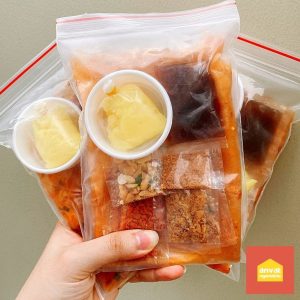 Bánh tráng dẻo tôm chấm sốt bơ me